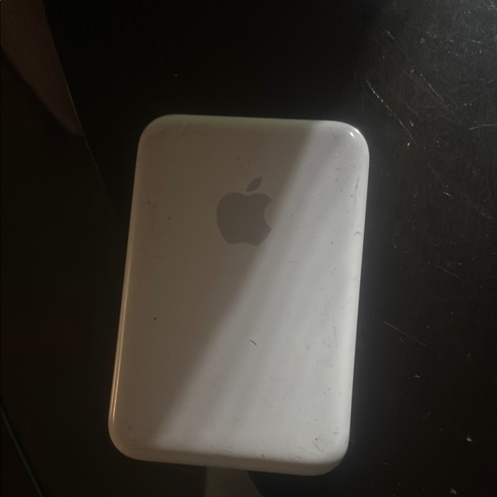 Apple White Charger